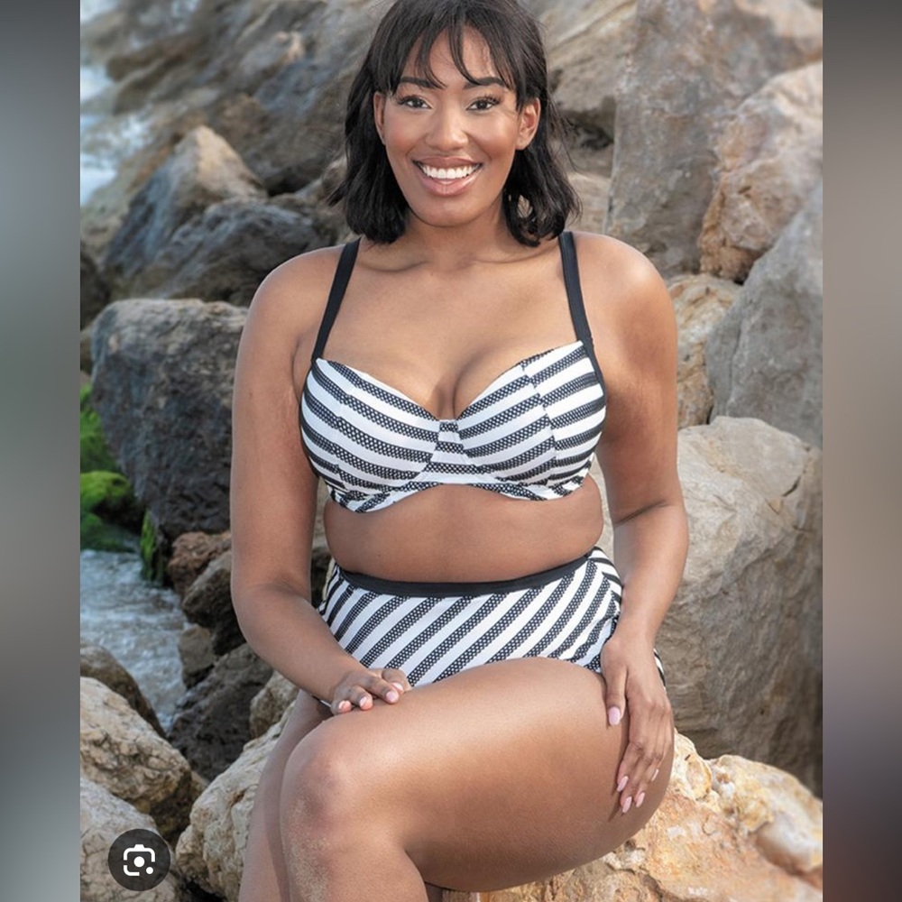 Curvy Kate sunseeker bikini 30ddd top Small bottom